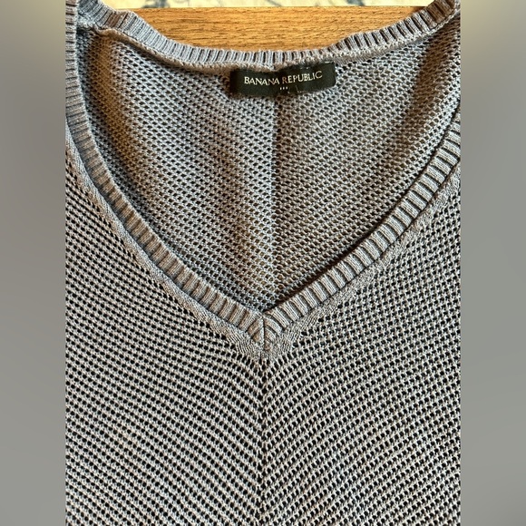 Banana Republic size small 100% mesh cotton blue/grey sweater, lightweight, sexy - Picture 7 of 8